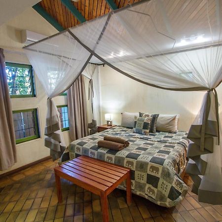شلالات فيكتوريا Flatdog Lodge المظهر الخارجي الصورة
